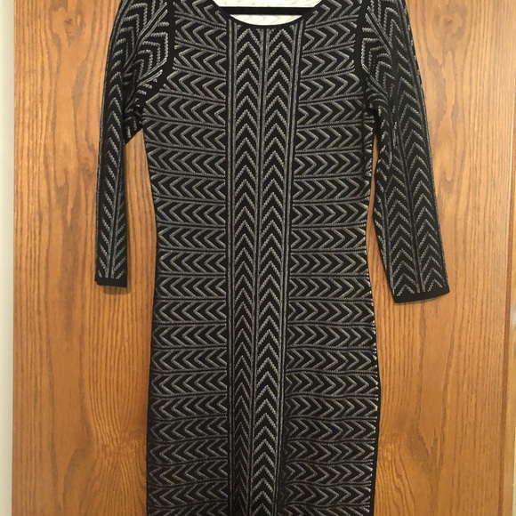 Dress - Picture 6 of 6